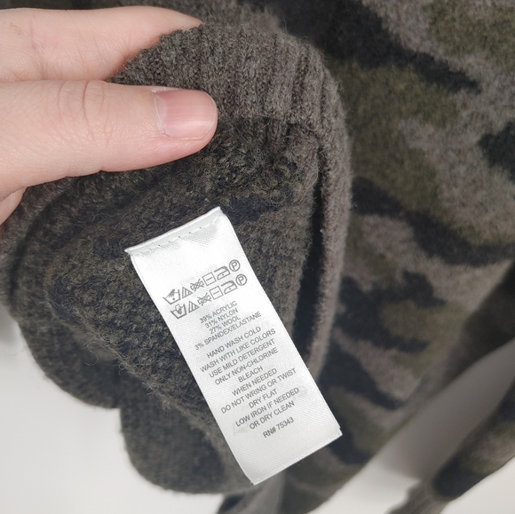 Cynthia Rowley | camo sweater - Picture 5 of 5